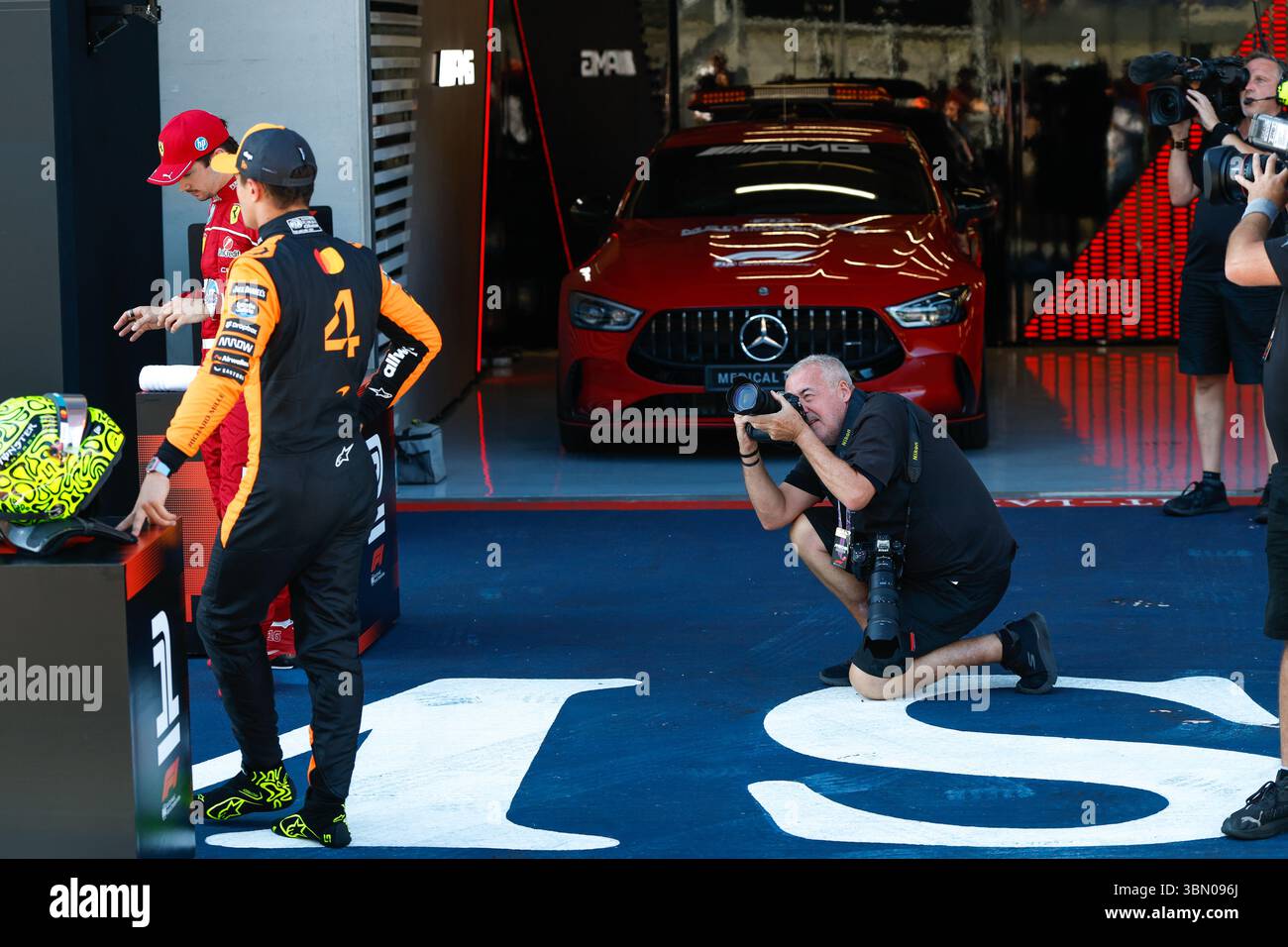 Mark Sutton, legendary photographer of F1 during the Formula 1 MSC ...