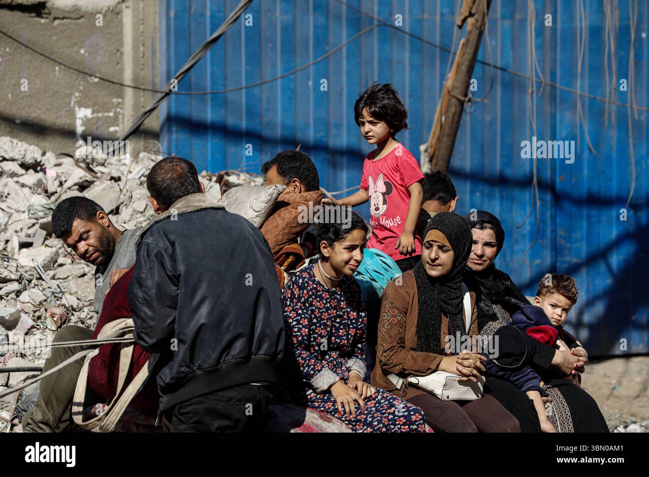 Residents of eastern Gaza begin evacuating their neighborhoods after ...