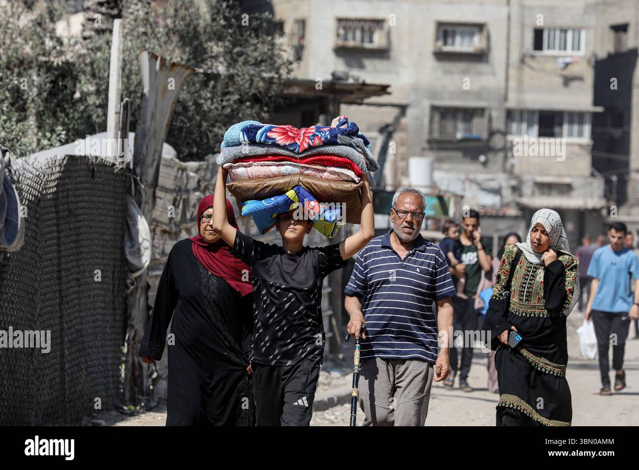Residents of eastern Gaza begin evacuating their neighborhoods after ...