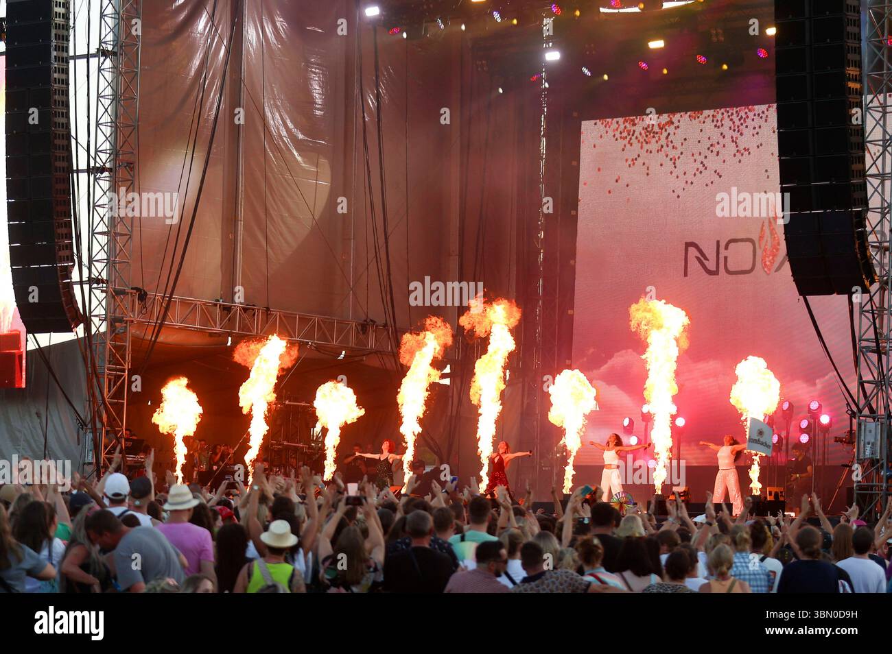 no-angels-live-beim-rainbow-festival-2025-am-f-hlinger-see-k-ln-28-06