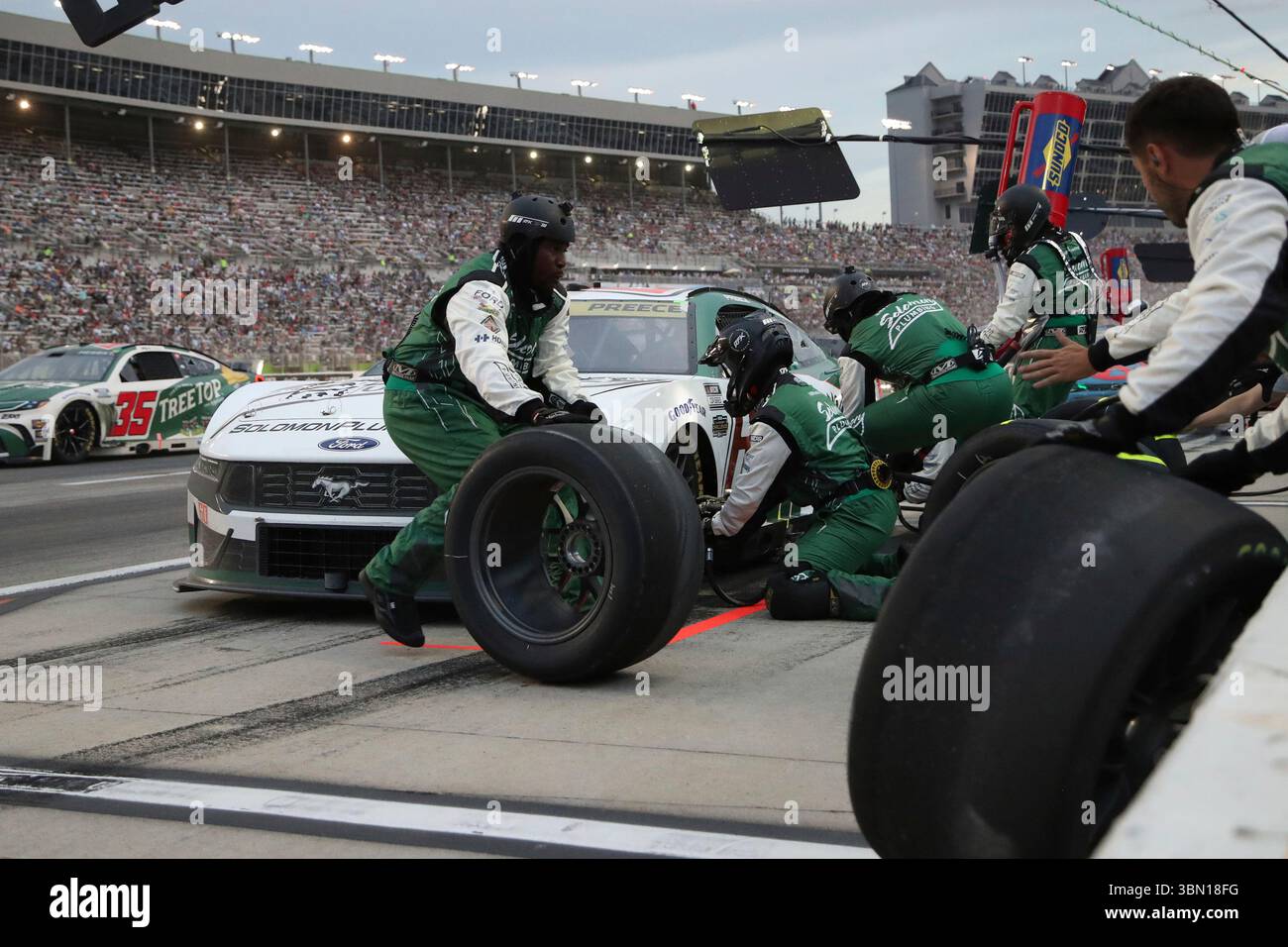 ATLANTA, GA - JUNE 28: The pit crew of Ryan Preece (#60 RFK Racing ...