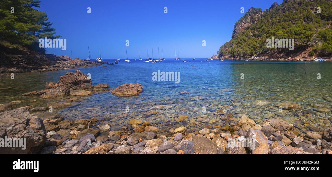 Cala Tuent, Escorca, Mediterranean Sea, Paraje Natural de la Sierra de Tramuntana, UNESCO World Heritage Site, Mallorca, Islas Baleares, Spain, Europe Stock Photo