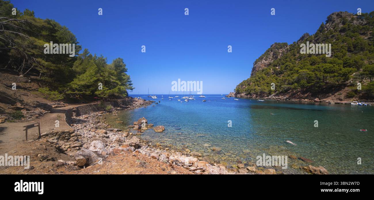 Cala Tuent, Escorca, Mediterranean Sea, Paraje Natural de la Sierra de Tramuntana, UNESCO World Heritage Site, Mallorca, Islas Baleares, Spain, Europe Stock Photo