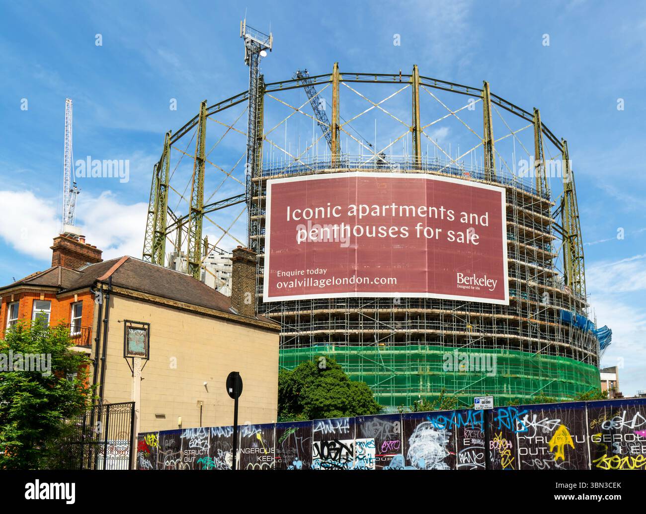 Construction project new apartments The Halo development inside Victorian gasometer, Oval Village by Berkeley, Vauxhall, Lambeth, London, England, UK Stock Photo