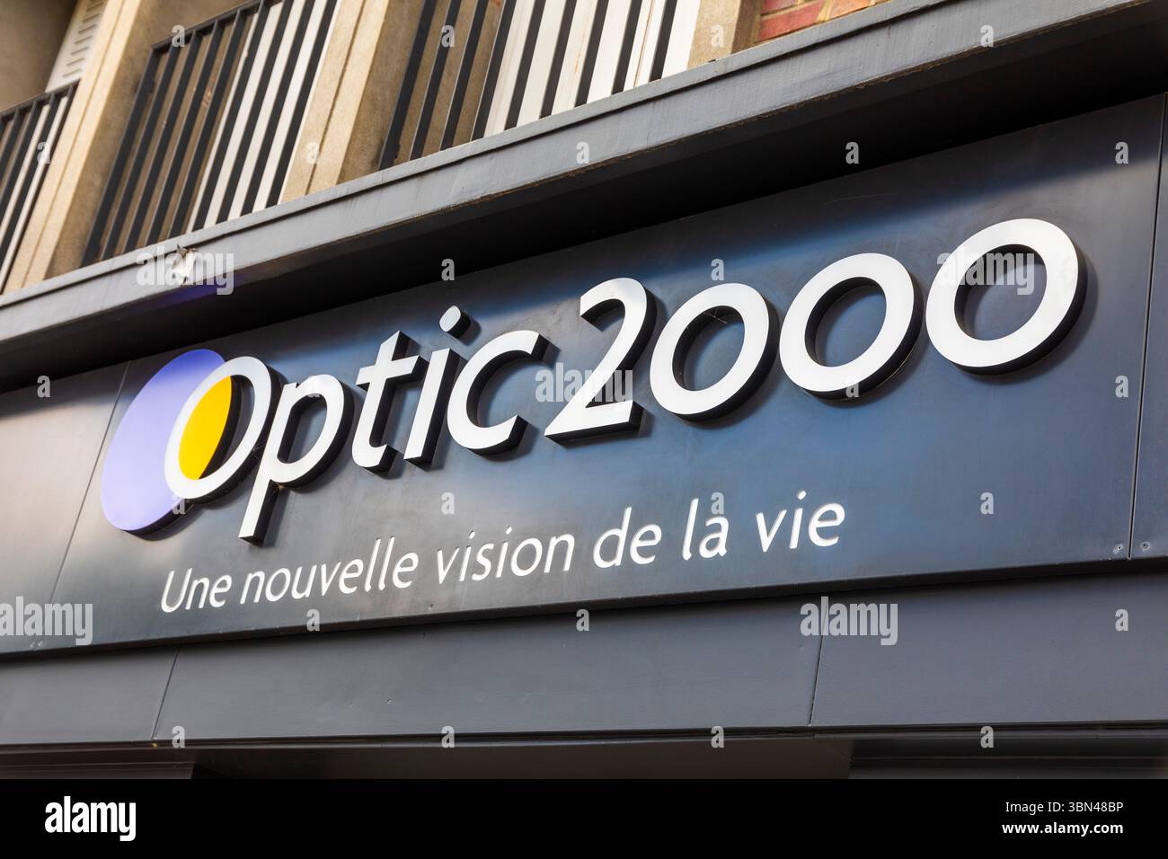 2000 sign hi-res stock photography and images - Alamy