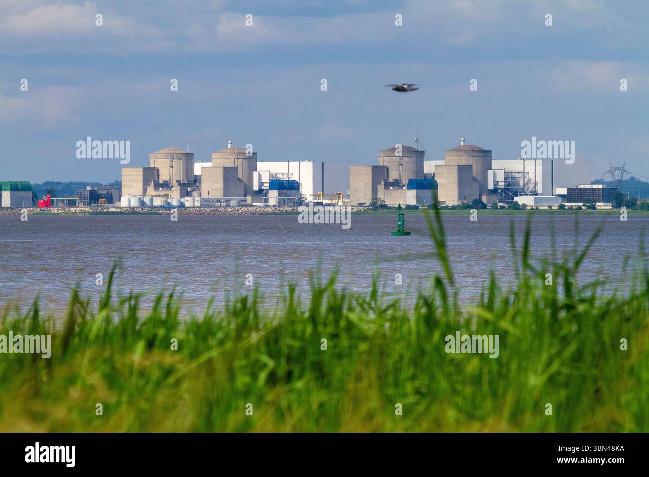 Nuclear plant france blayais hi-res stock photography and images - Alamy