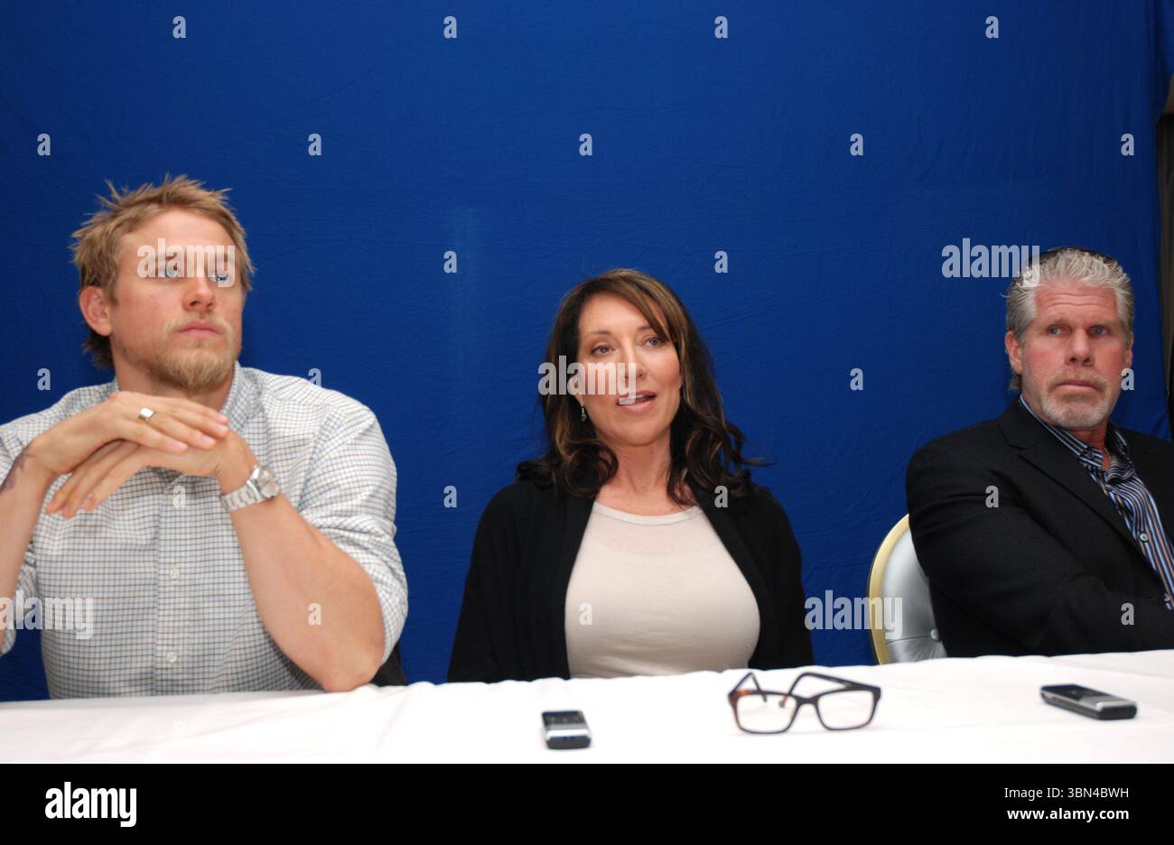 Ron perlman 2011 los angeles hi-res stock photography and images - Alamy, image size:1300x936