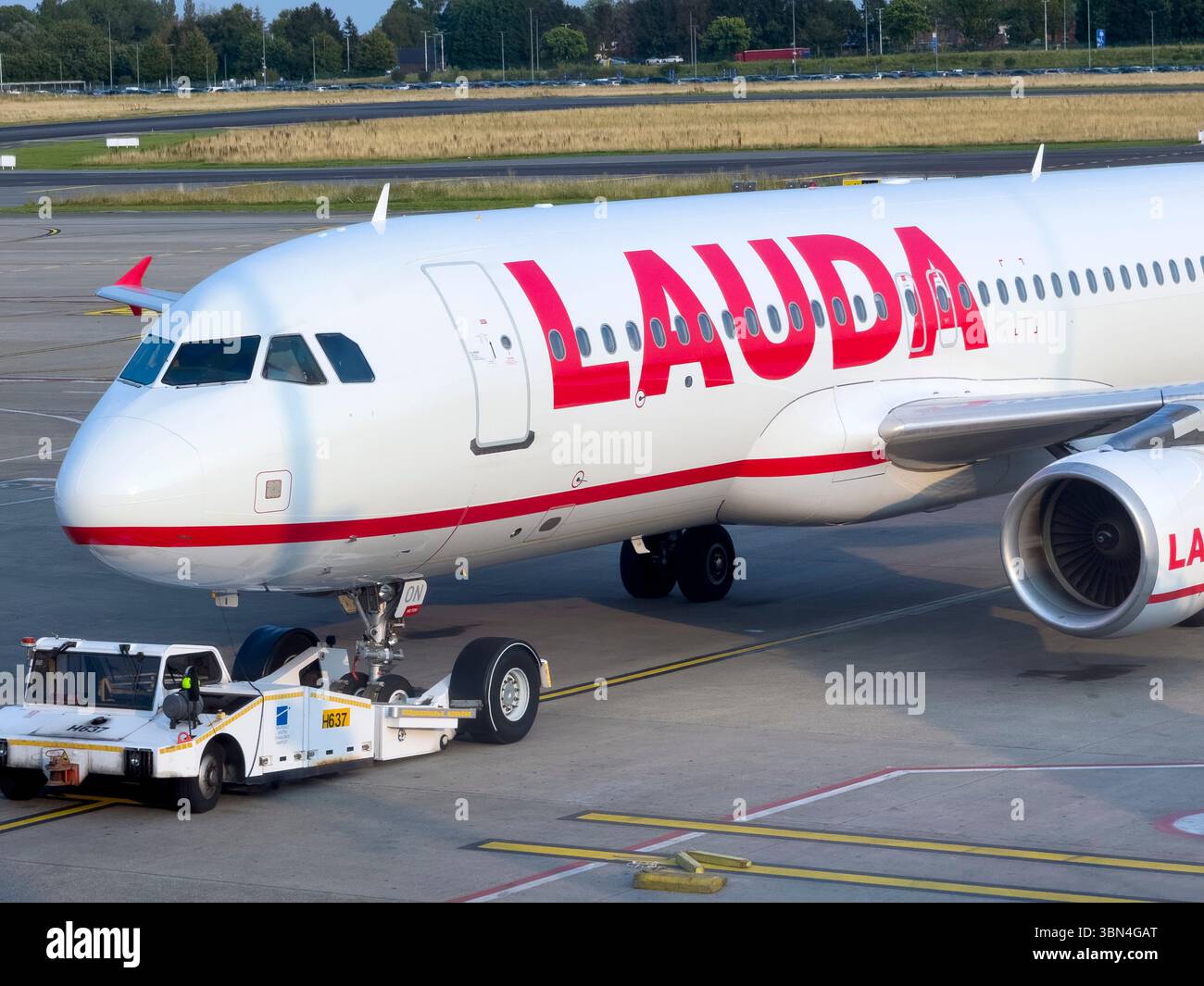 Lauda company plane. Laudamotion GmbH Stock Photo - Alamy