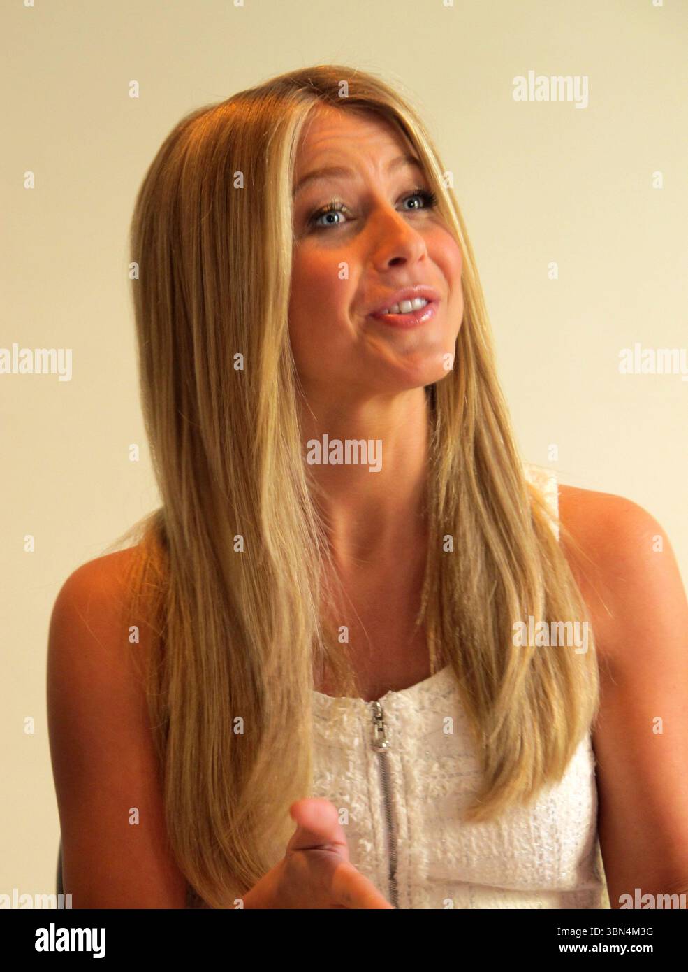 Julianne hough footloose hi-res stock photography and images - Alamy, image size:985x1390