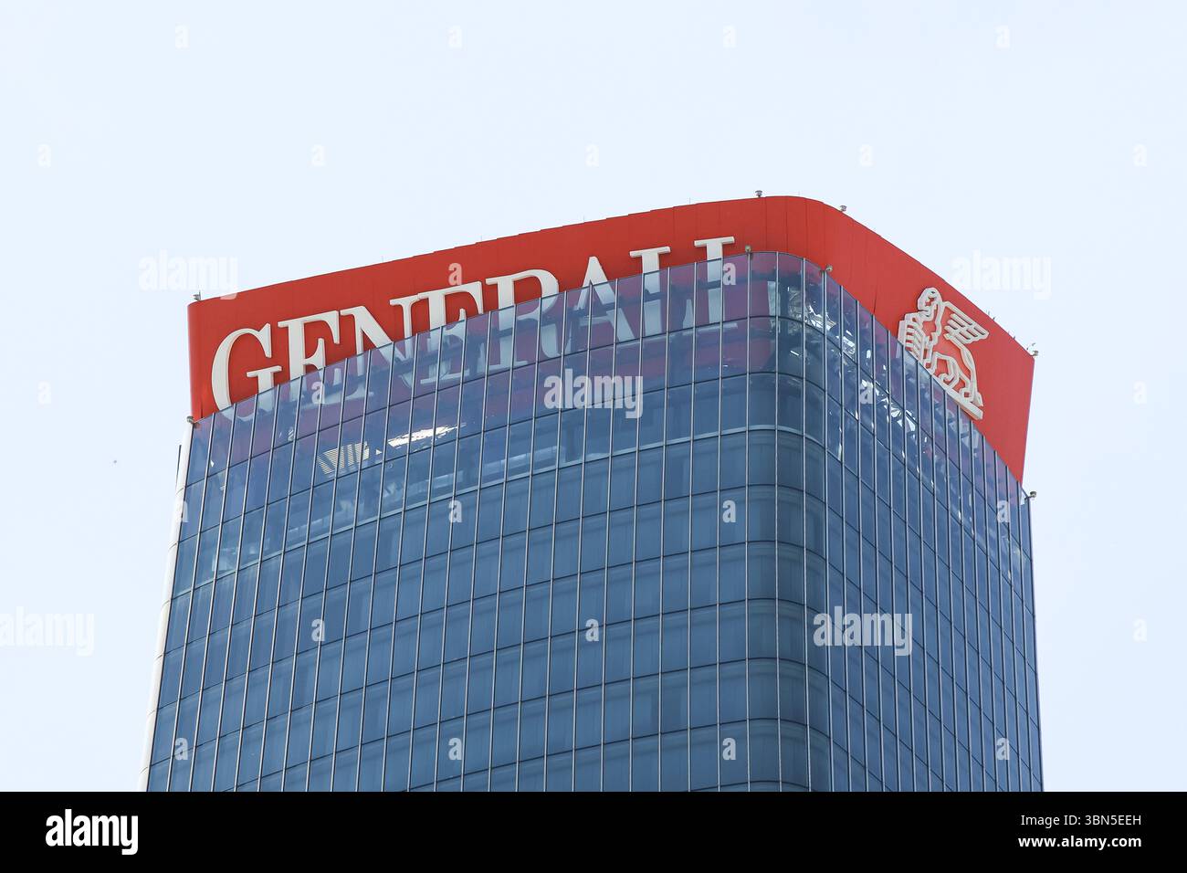 Milan, The collapse of the Generali sign on the Hadid Tower ...