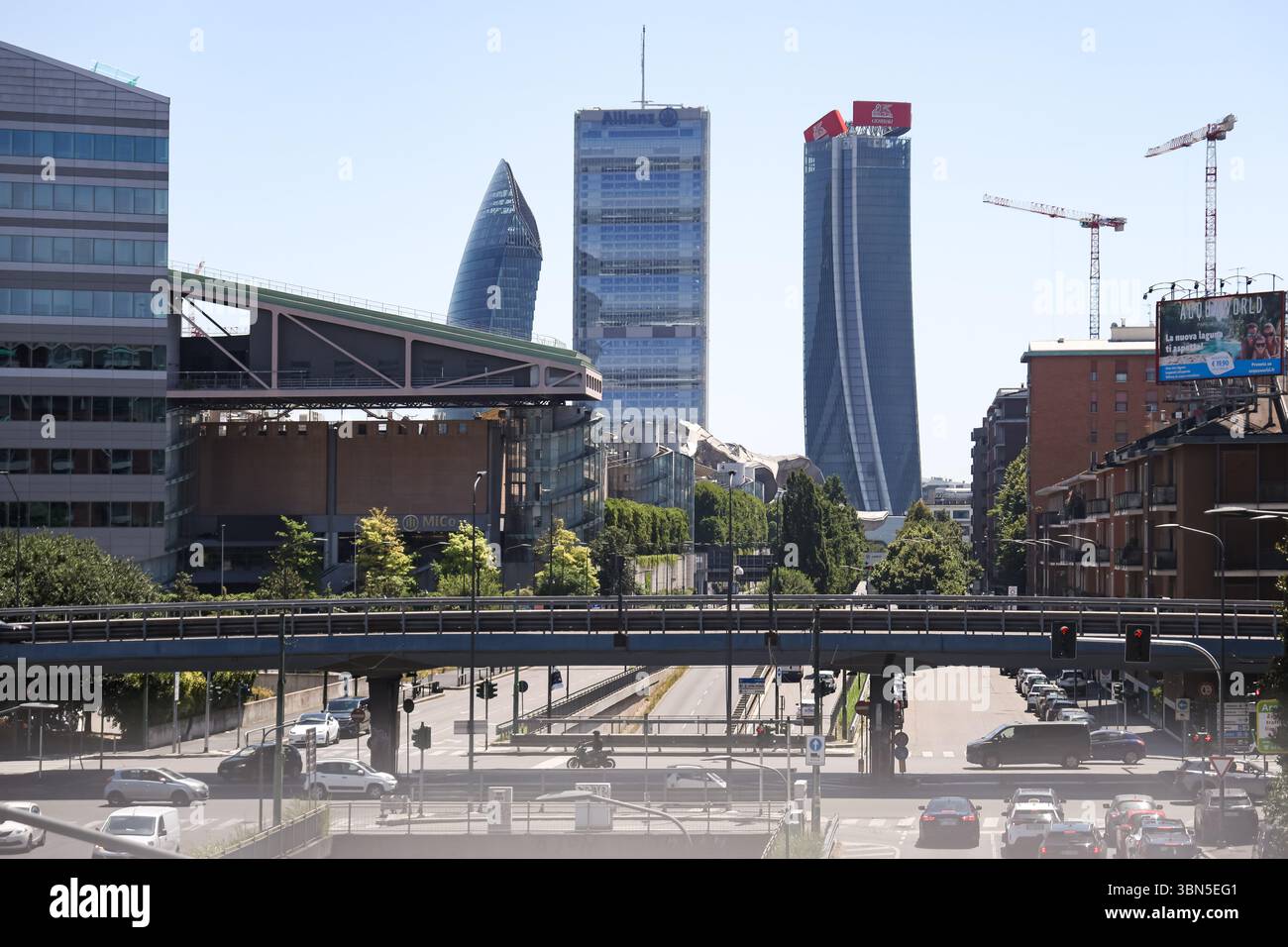 Milan, The collapse of the Generali sign on the Hadid Tower ...