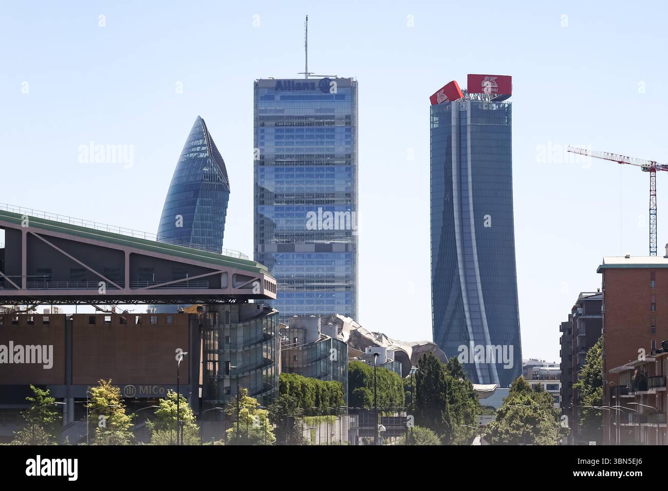 Milan, The collapse of the Generali sign on the Hadid Tower ...