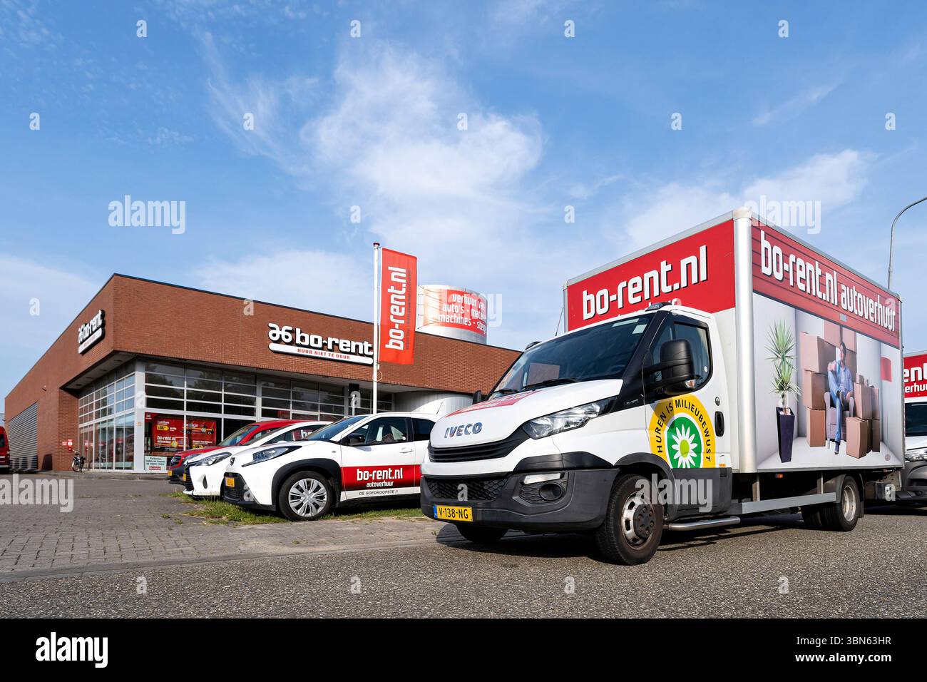 Vehicles to rent hi-res stock photography and images - Alamy