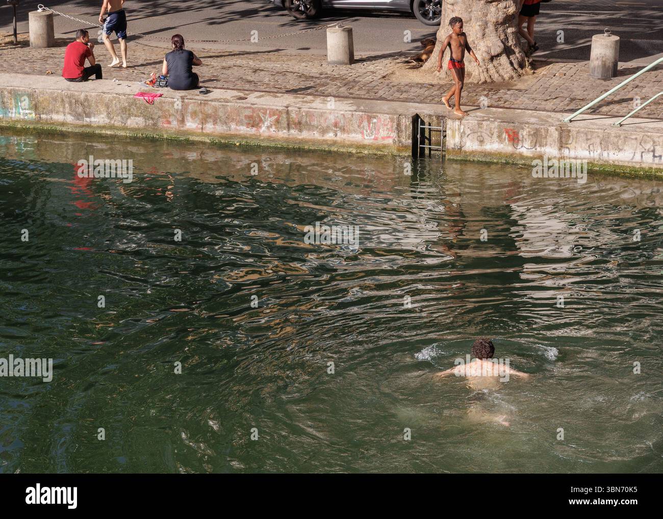 How is Paris adapting its urban infrastructure for extreme heat? How is Paris adapting its urban infrastructure for extreme heat?