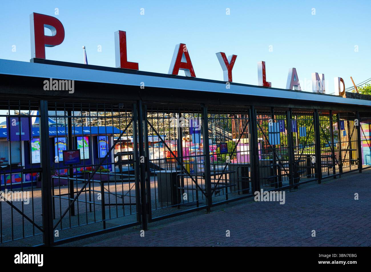 The main gate to Playland at the Pacific National Exhibition (PNE) in Vancouver, BC. Stock Photo