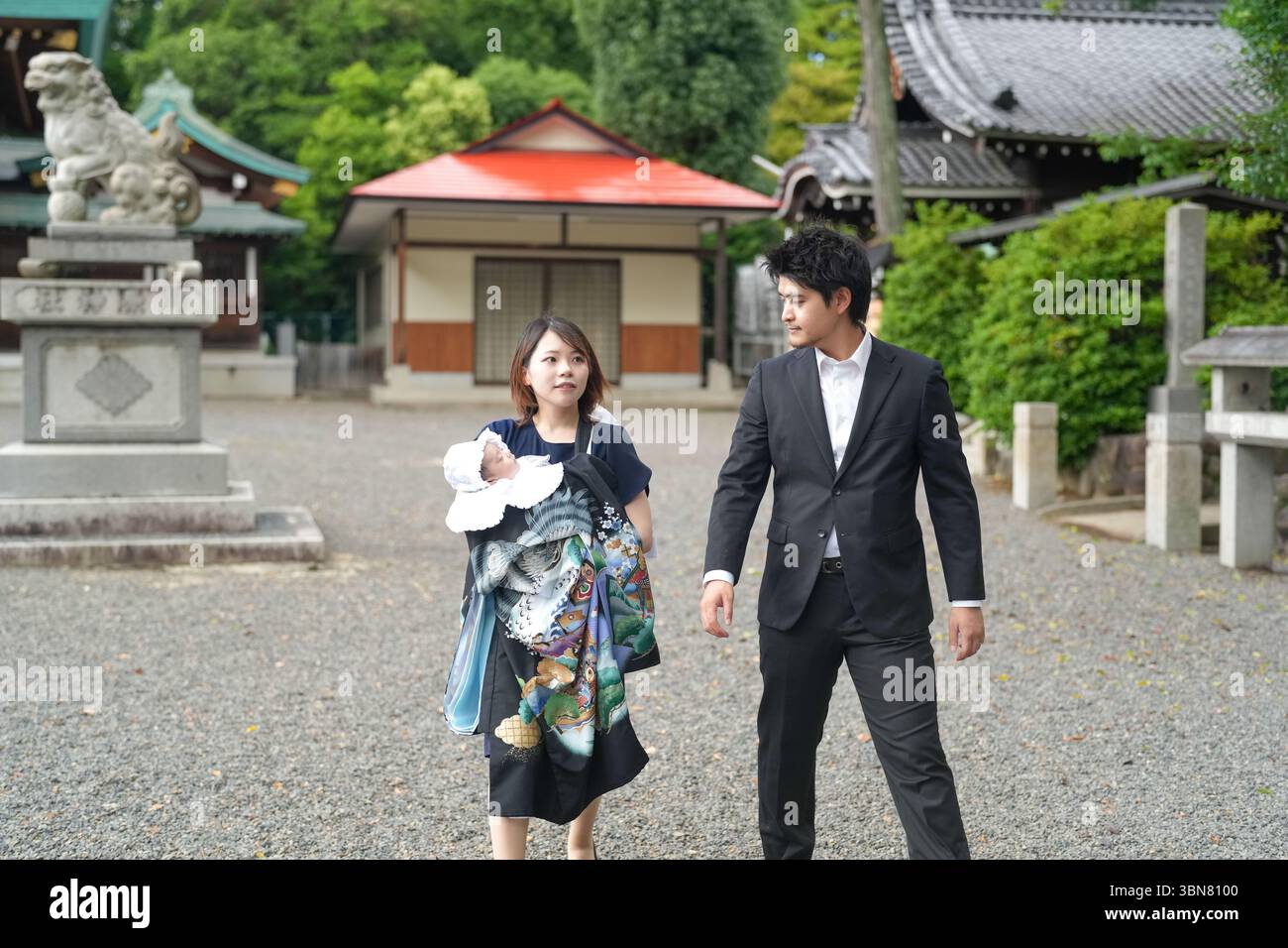 In June 2025, a young Japanese couple in their early twenties strolls ...