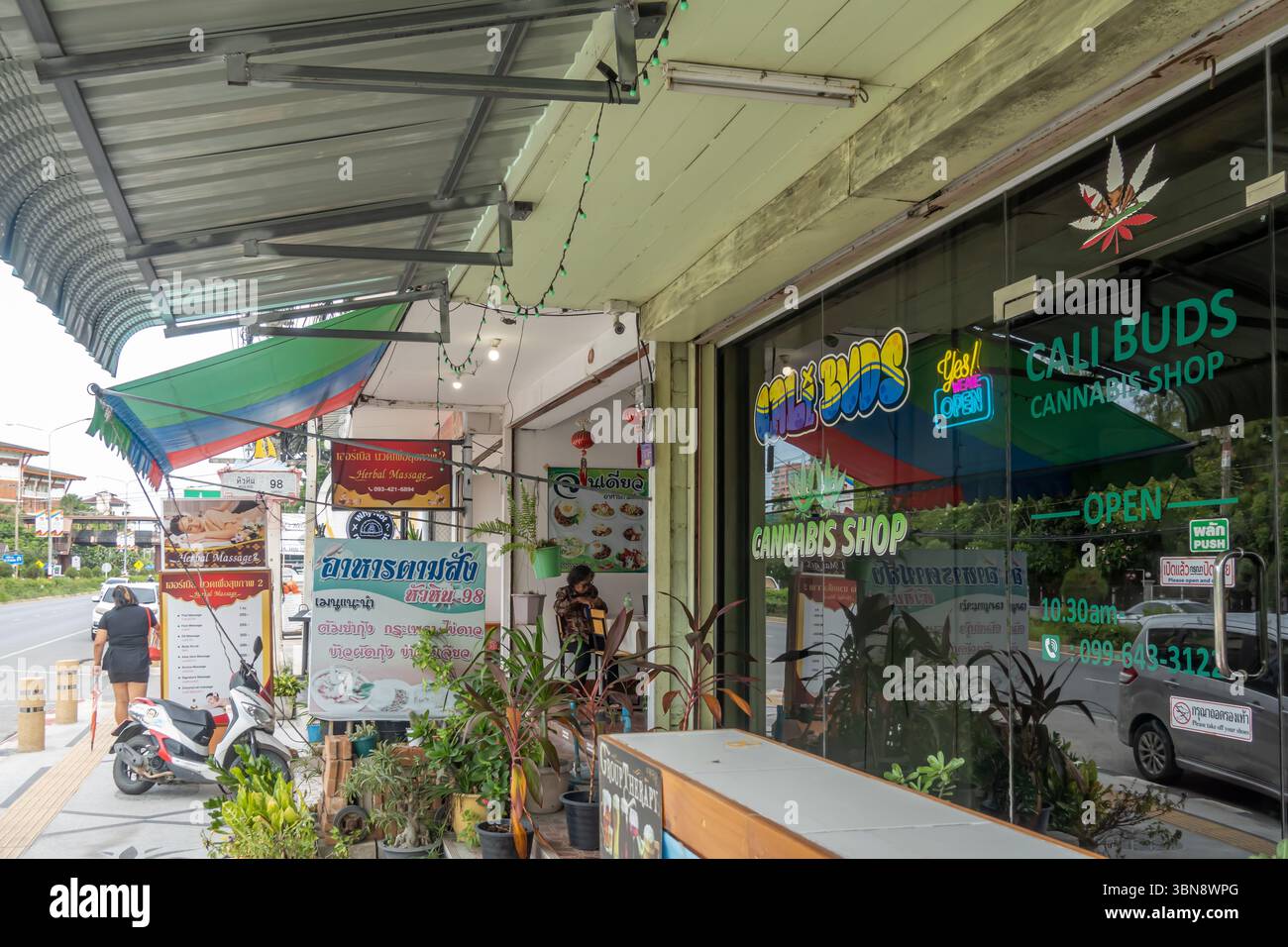 Cannabis stores hi-res stock photography and images