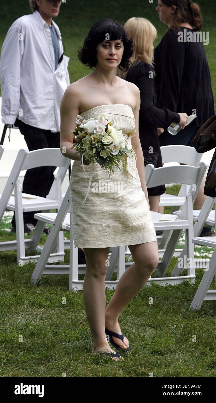 Lizzy Caplan on the set of 'Bachelorette' in New York City - 21 September 2011 Stock Photo