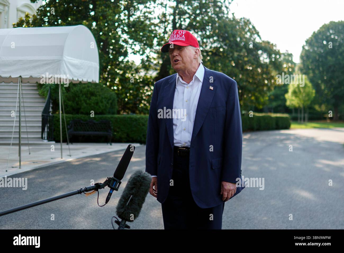 pres trump july 4 ratings