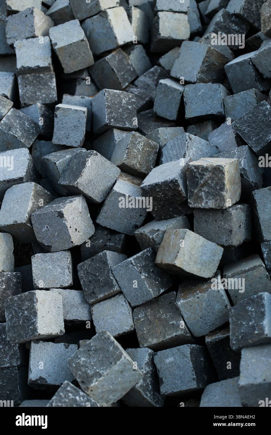 Pile rough cut stone hi-res stock photography and images - Alamy