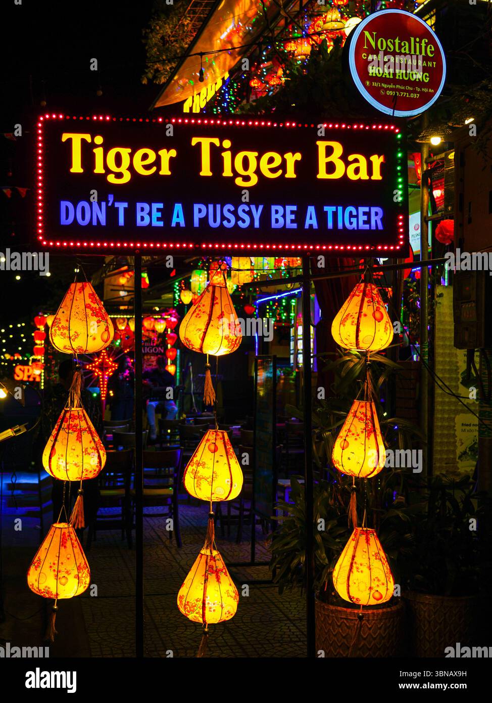 Tiger beer sign hi-res stock photography and images - Alamy