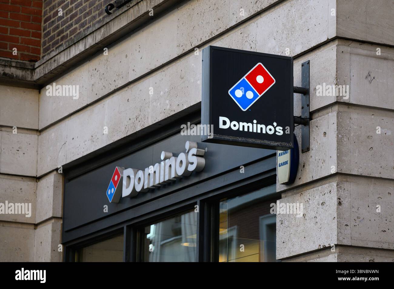 専用ページ　ドミノサイン 専用ページ ドミノサイン Dominos pizza sign usa hi-res stock