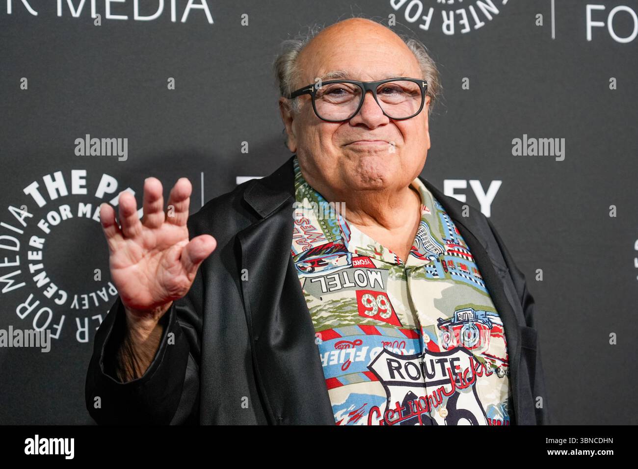 Danny DeVito arrives at the "It's Always Sunny in Philadelphia" 20th