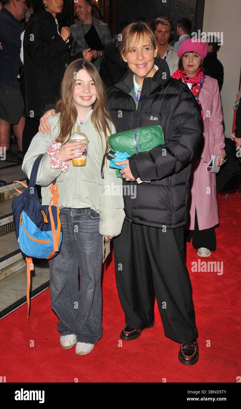 Mel Giedroyc with her daughter at the "Peter Pan" annual panto