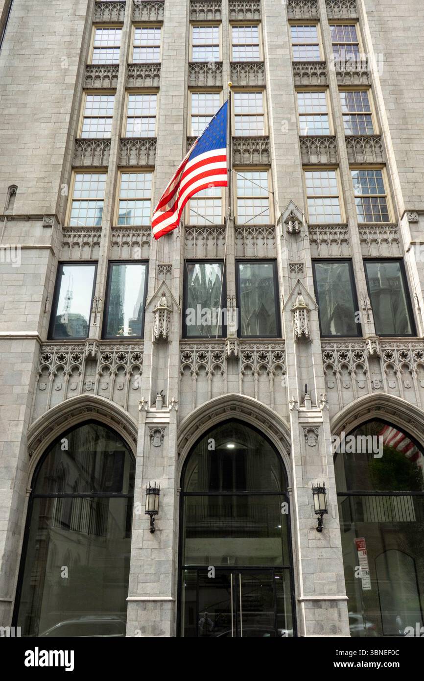 The Hampton Shops building is a skyscraper located across from St. Patrick's Cathedral on E. 50th St., 2025, NYC, USA Stock Photo