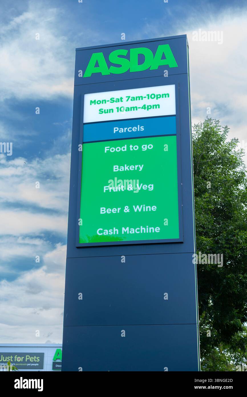 asda cigarettes opening times Asda opening hi-res stock photography and images