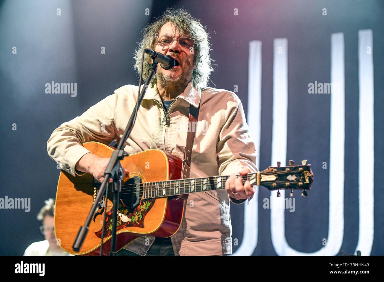 American rock band Wilco: Jeff Tweedy (vocals and guitar). Stock Photo