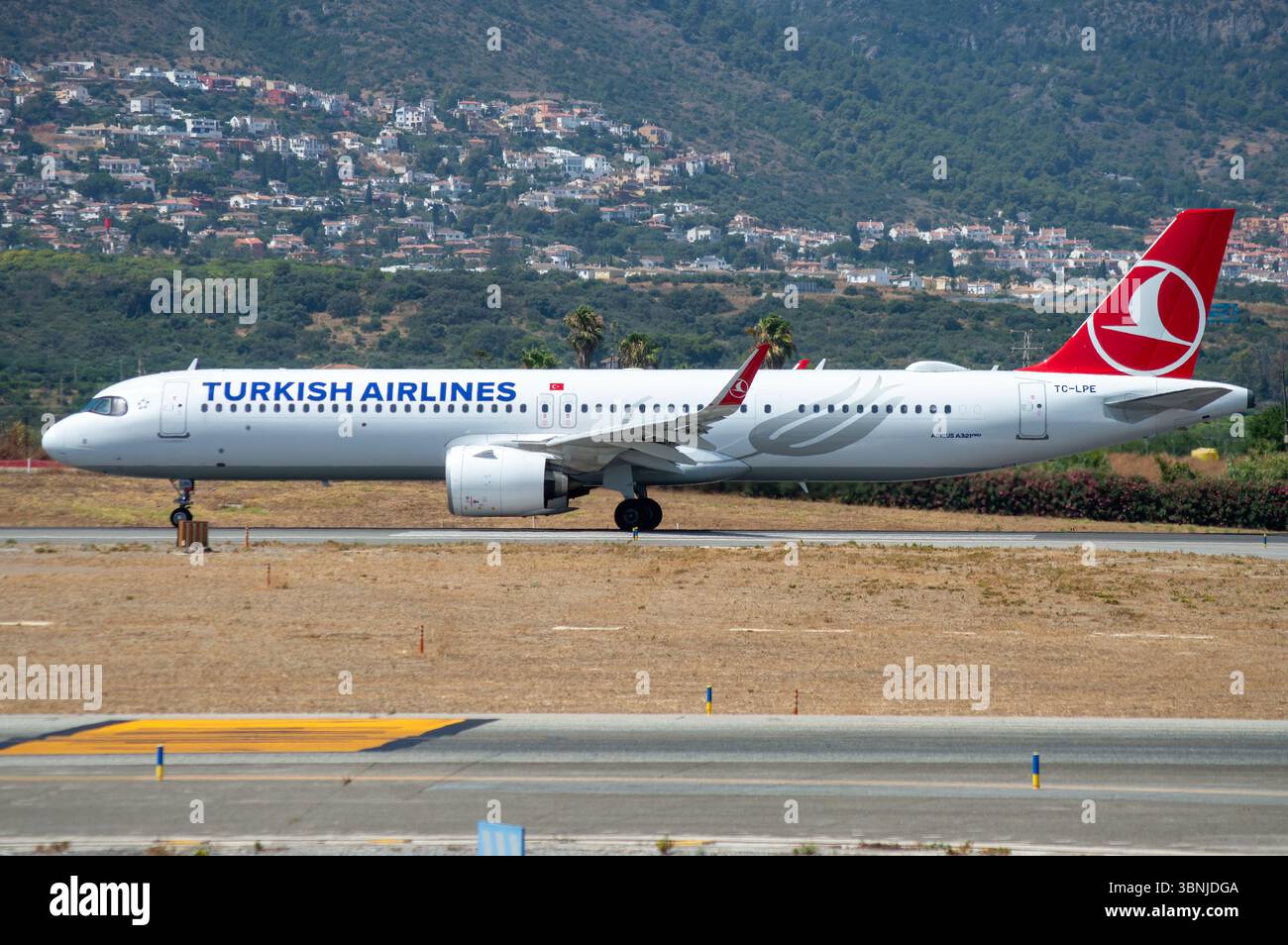 Airbus a321 271nx hi-res stock photography and images - Alamy