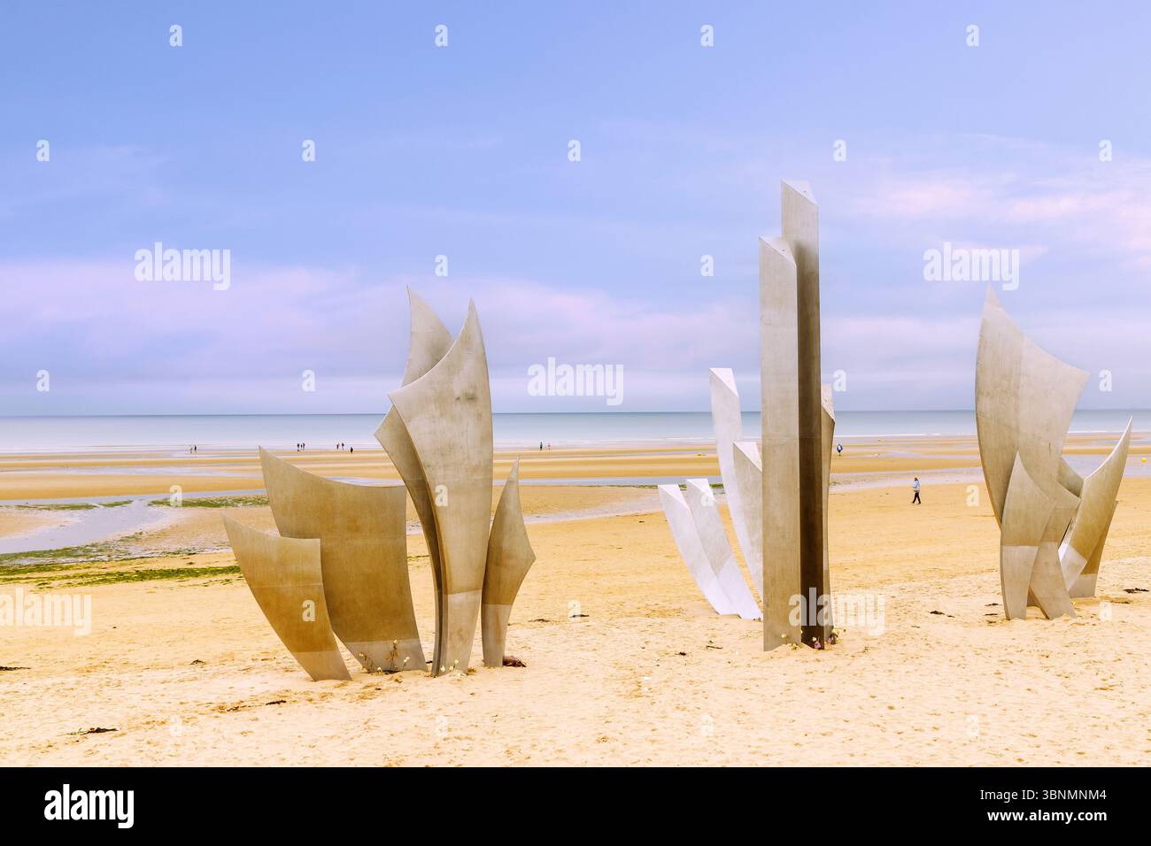 Three-part abstract metal sculpture 