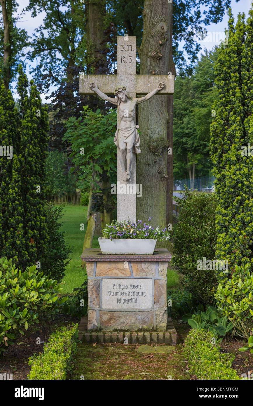 Field cross, wayside cross, place of worship, rural area Stock Photo