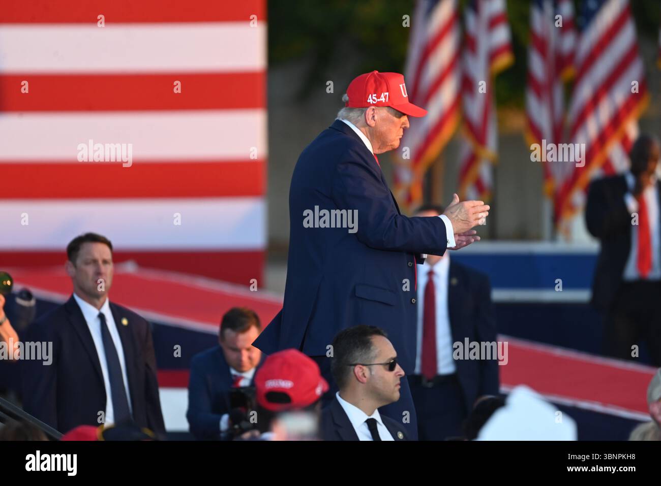pres trump july 4 ratings