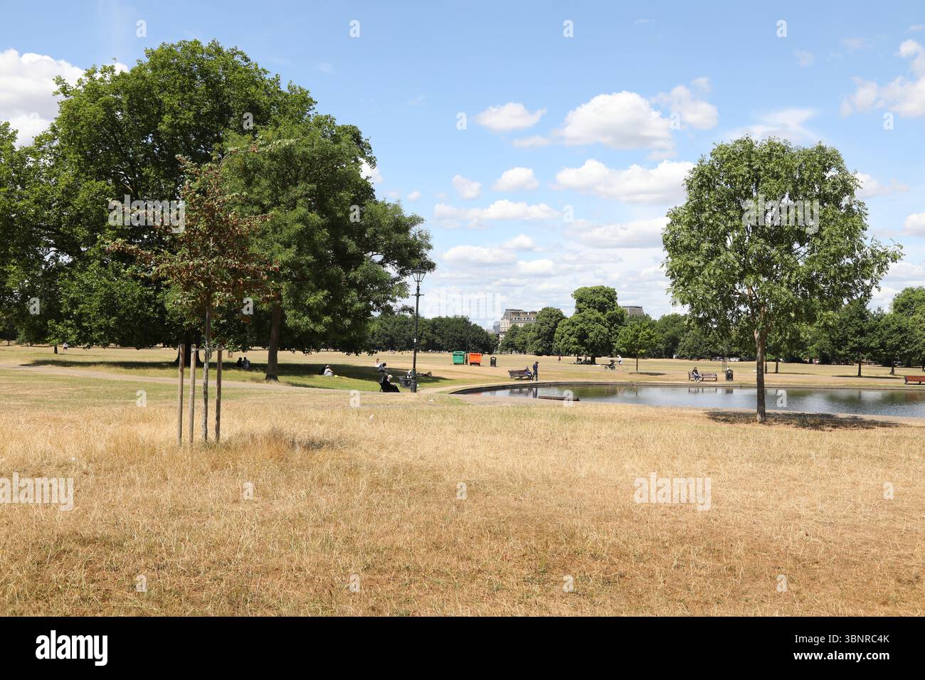 Clapham, London, UK. Outdoor restaurant tables in Venn Street, a pedestrianised area next to the Picturehouse Cinema. Stock Photo