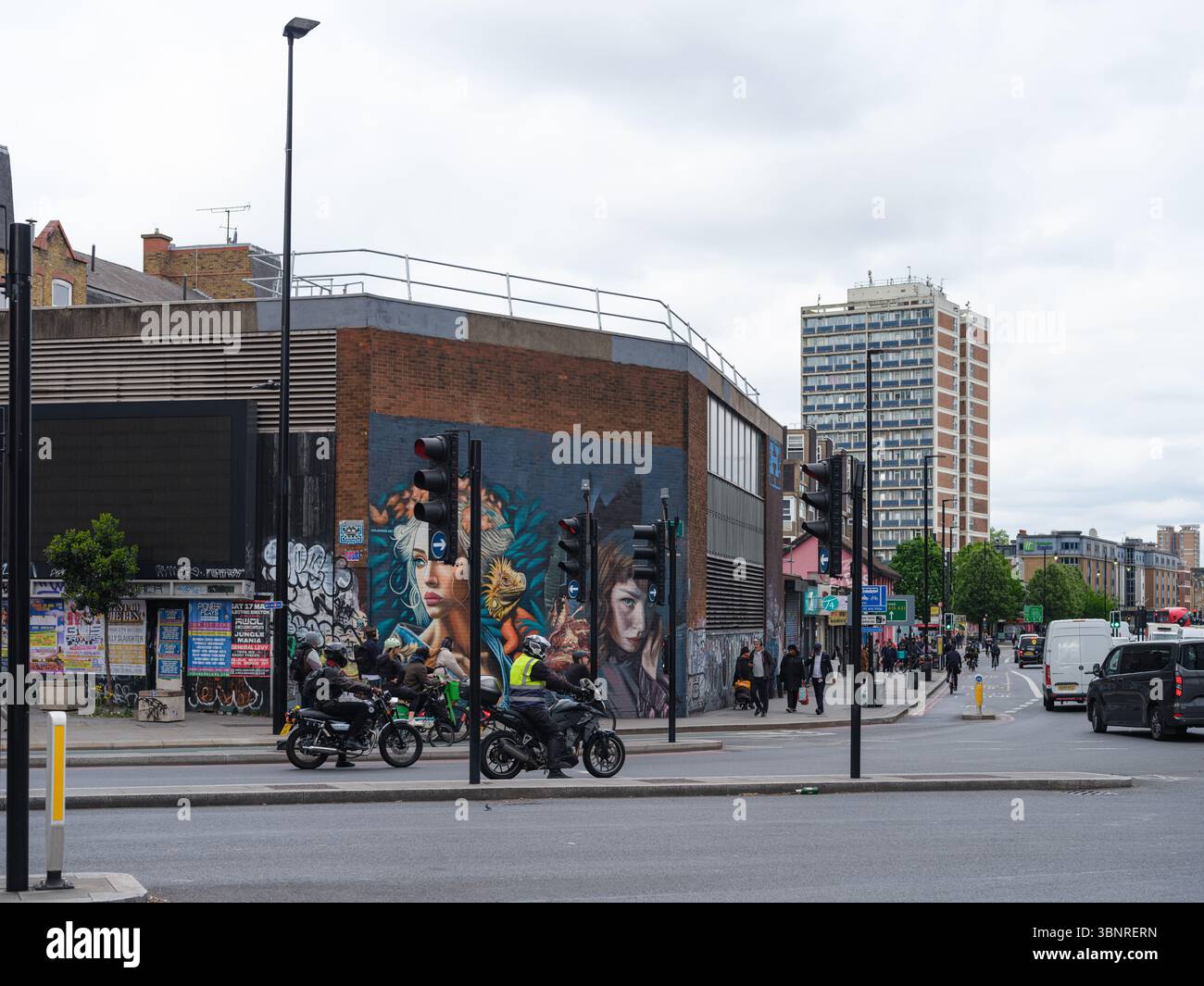 Old street roundabout london hi-res stock photography and images - Alamy