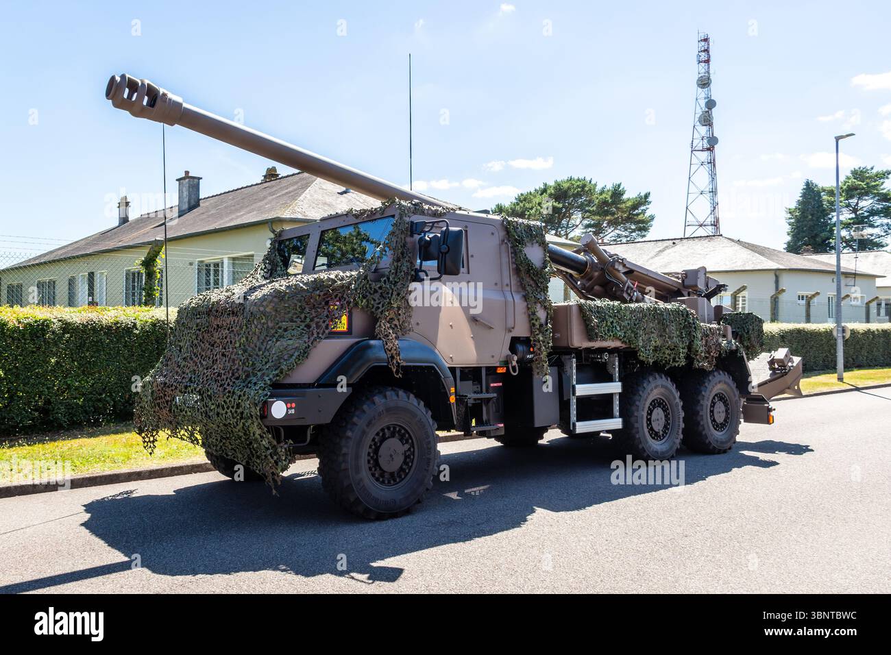 French Army's CAESAR howitzer, a 155 mm self-propelled gun mounted on a ...