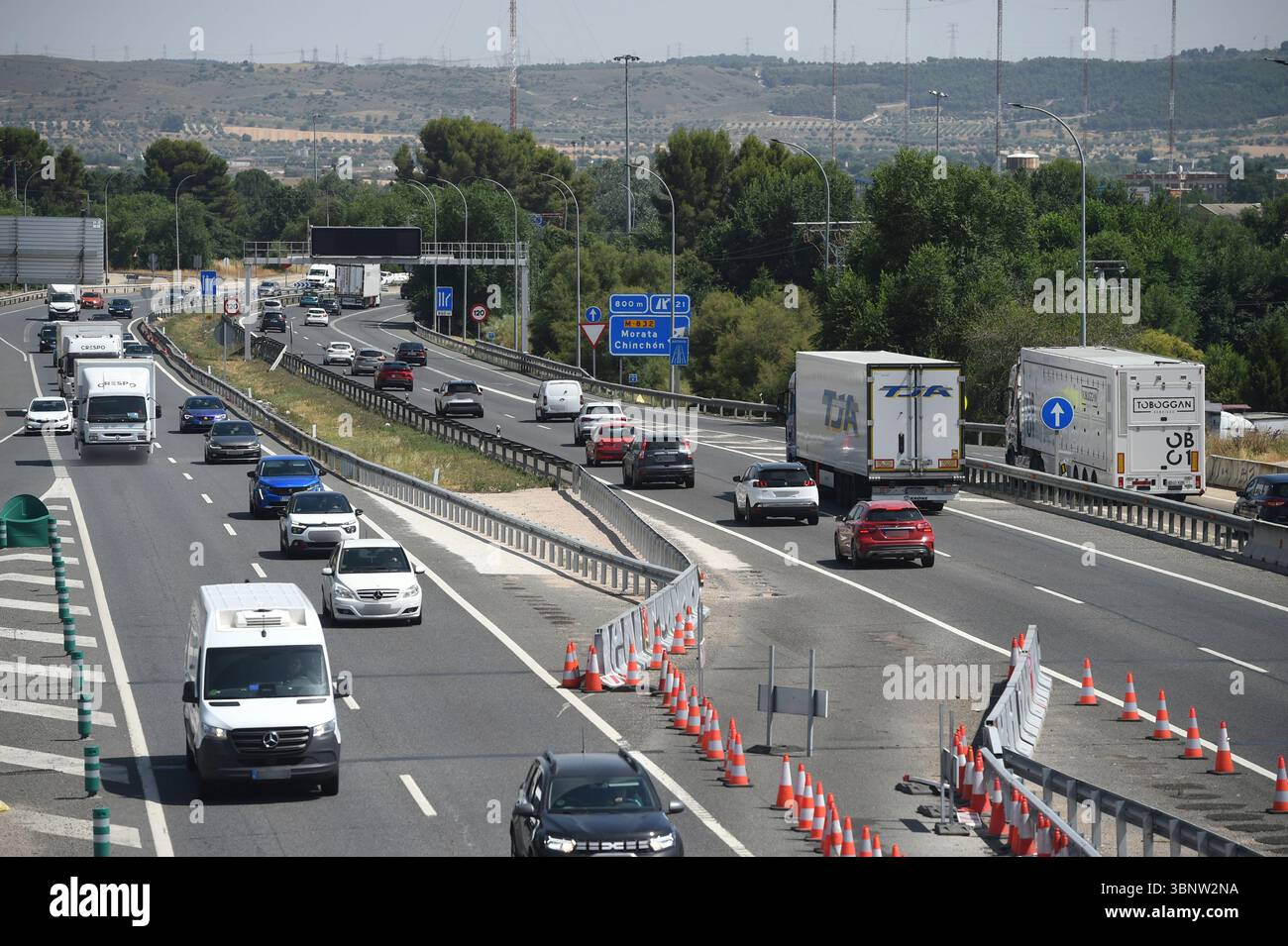 Vehicles on the highway, on the first day of operation exit of summer