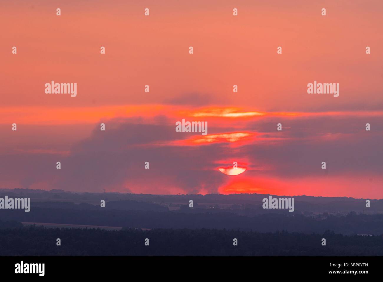 brandwolken-hi-res-stock-photography-and-images-alamy