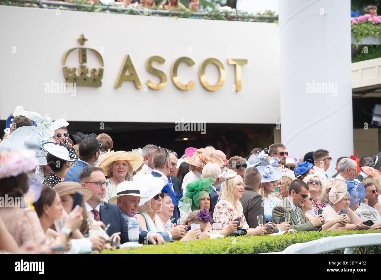 Ascot, Berkshire, UK. 21st June, 2025. Guests waiting for the Royal ...