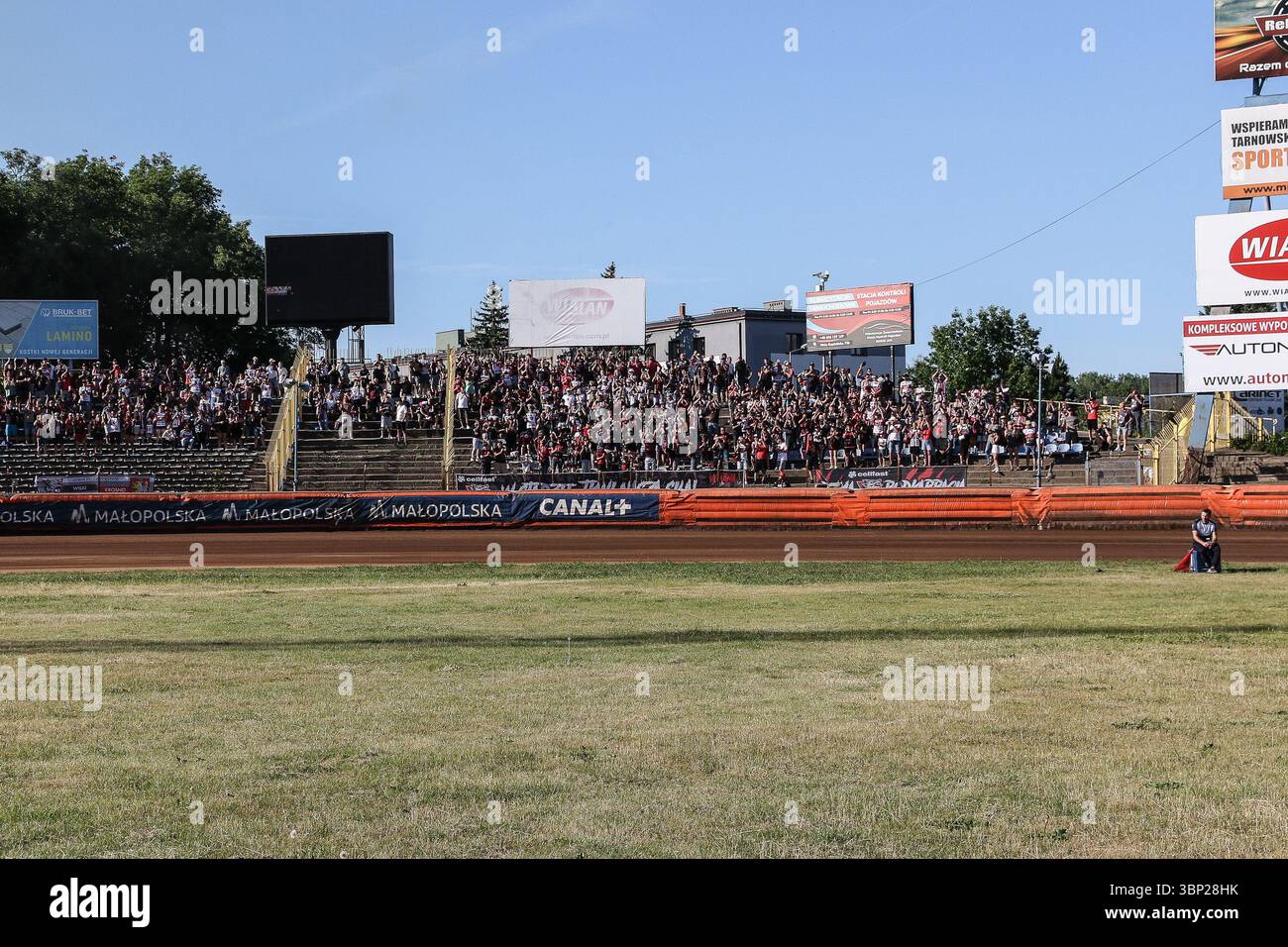 Tarnow, Poland. 5th July, 2025. speedway Metalkas 2 Ekstraliga Autona Unia Tarnow vs Cellfast Wilki Krosno op: CELLFAST WILKI KROSNO KIBICE Credit: Konrad Swierad/Alamy Live News Stock Photo