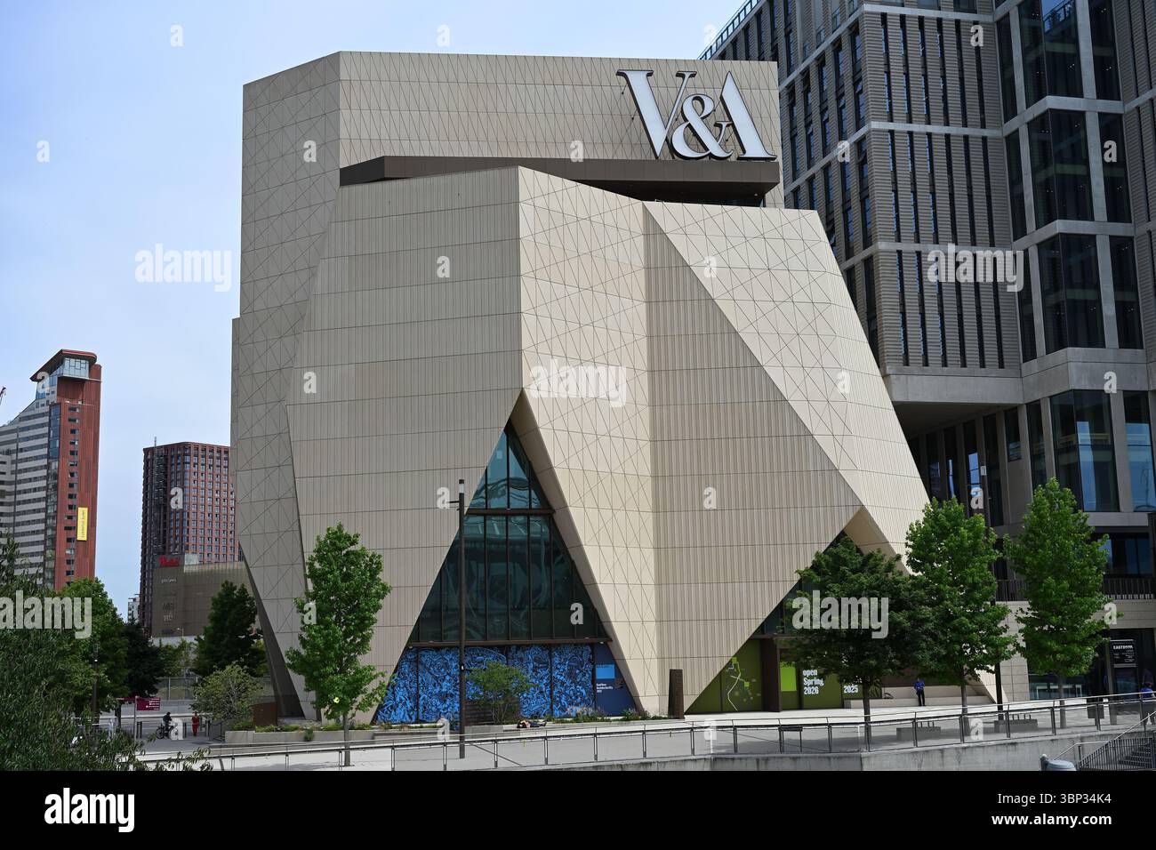 V&A East Museum in The Queen Elizabeth Olympic Park - Stratford, London UK Stock Photo