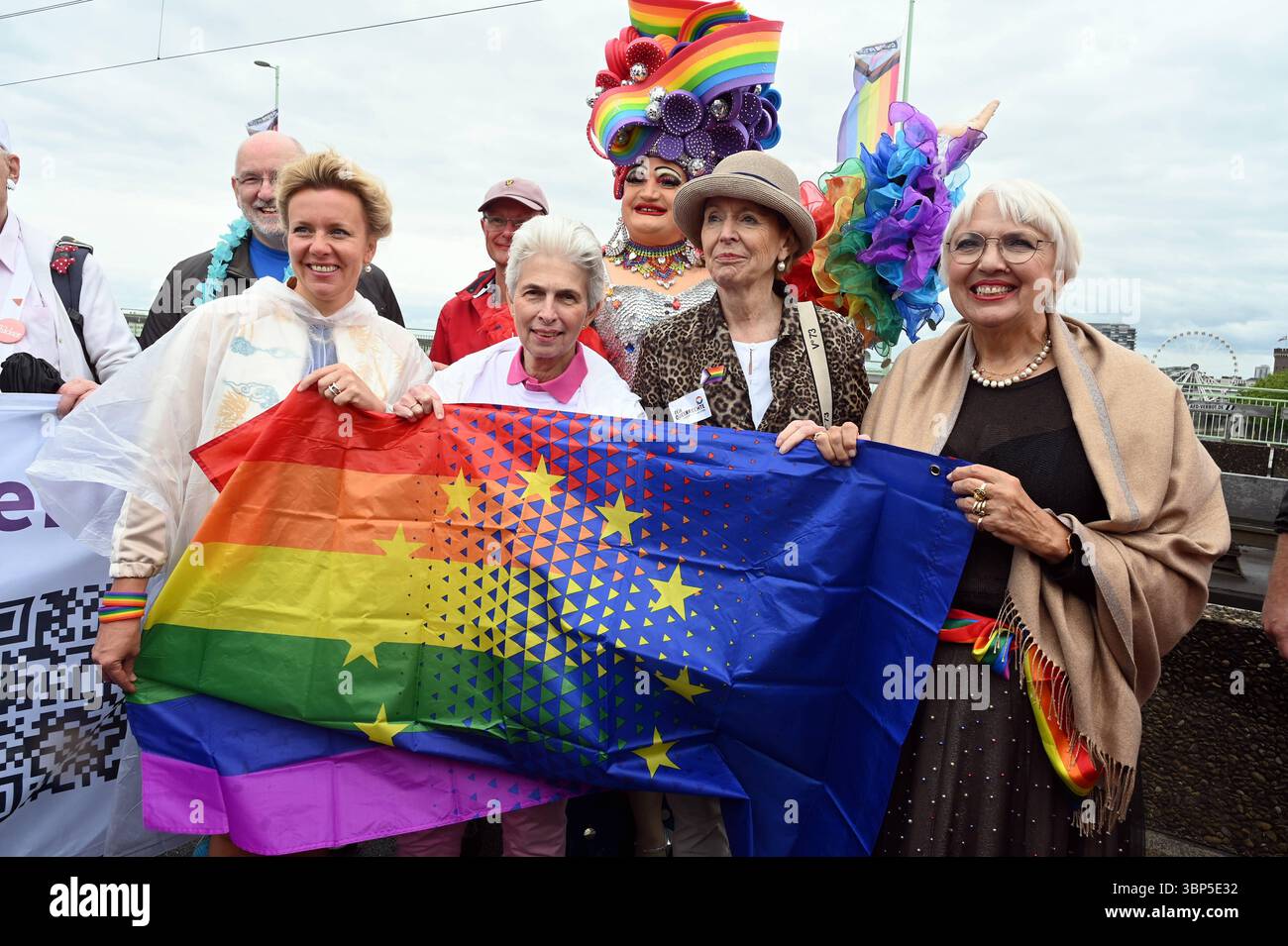 Politiker Ina Brandes, Marie-Agnes Strack-Zimmermann, Henriette Reker ...