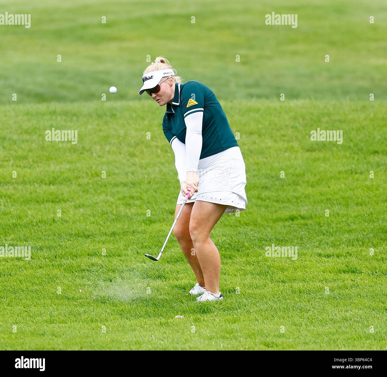 Орыс эротикалық журналдары Қыздар қызды қатты жалауға мәжбүрлейді