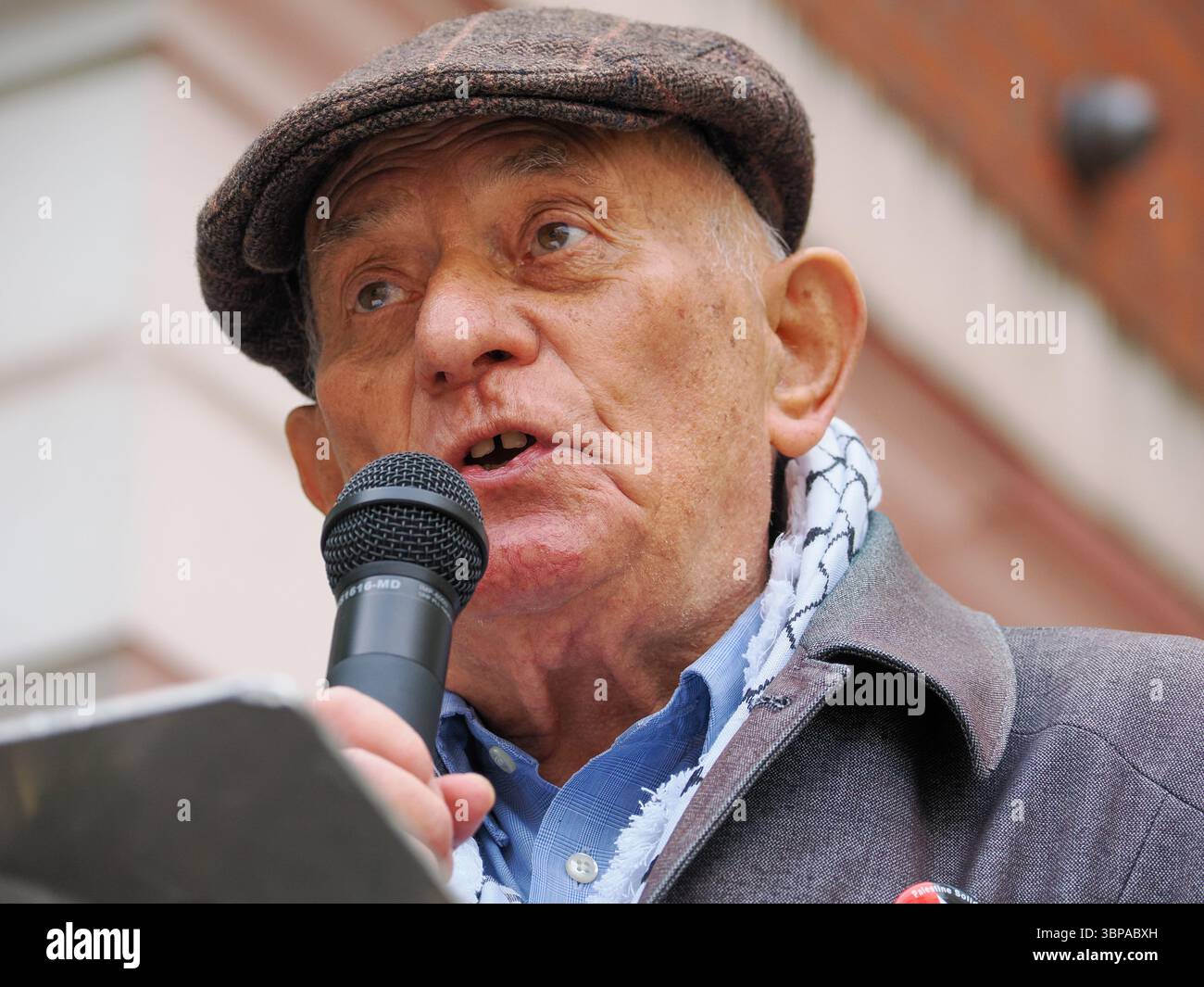 7 July 2025, London, Westminster Magistrates Court. Chris Nineham and Ben Jamal, both arrested on 19 January on a demonstration at the BBC, attend court to hear the new date of their postponed court case. Holocaust surviver, Stephen Kapos, addresses protesters outside defending the right to protest and demanding that the charges are dropped. Stock Photo