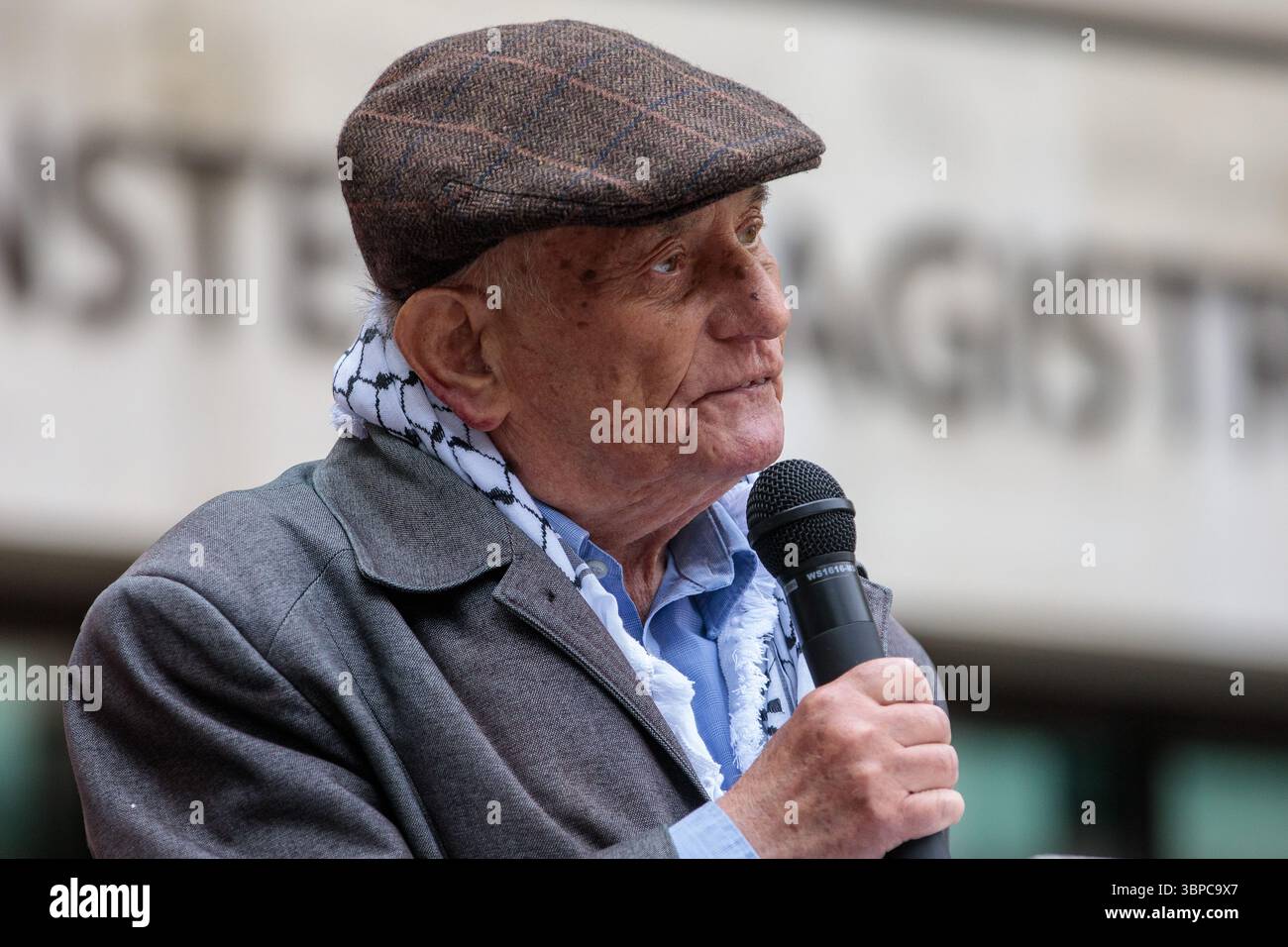 London, UK. 7th July, 2025. Holocaust survivor Stephen Kapos addresses pro-Palestinian activists at a rally outside Westminster Magistrates Court in defence of the right to protest. Other speakers included Chris Nineham, Vice-Chair of Stop the War Coalition, and Ben Jamal, Director of Palestine Solidarity Campaign, who were charged by the Metropolitan Police in relation to the National March for Palestine on 18th January. The event coincided with a hearing to find a date for the trial of Chris Nineham and Ben Jamal after their original trial had been postponed from today. Credit: Mark Kerrison Stock Photo