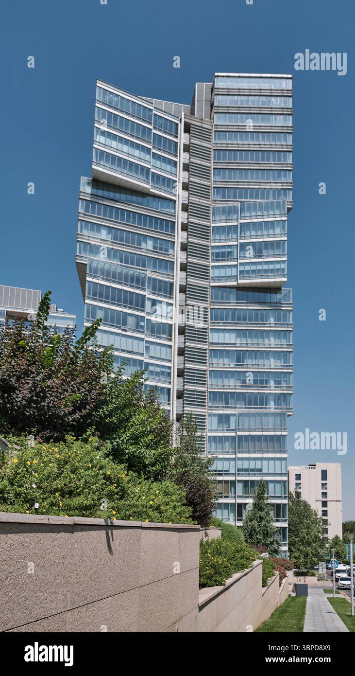 Sustainable Practices in High-Rise Building Construction