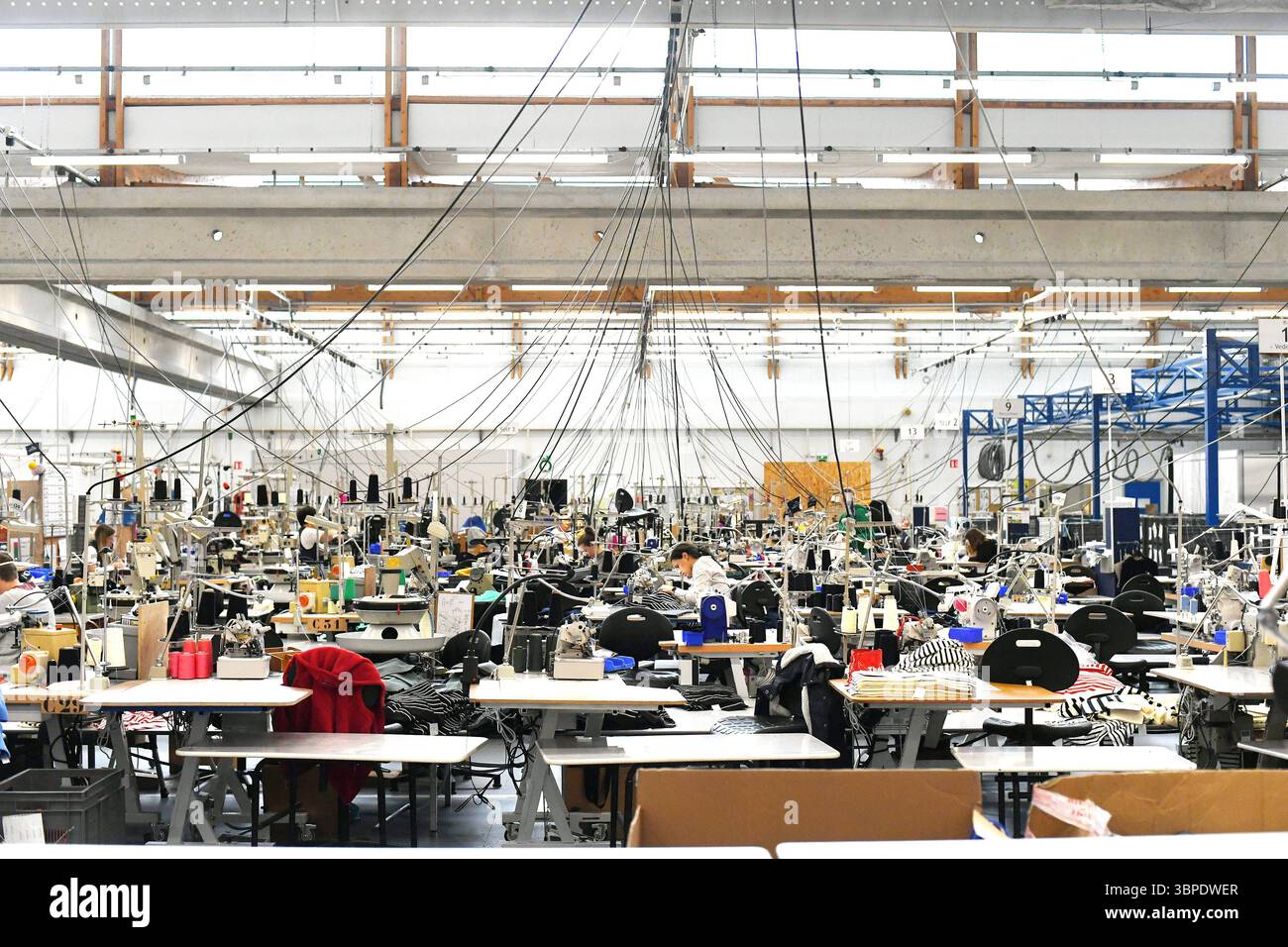 Saint-James (Normandy, north-western France): workshops of Tricots Saint-James, a textile company with the Entreprise du Patrimoine Vivant (Living Her Stock Photo