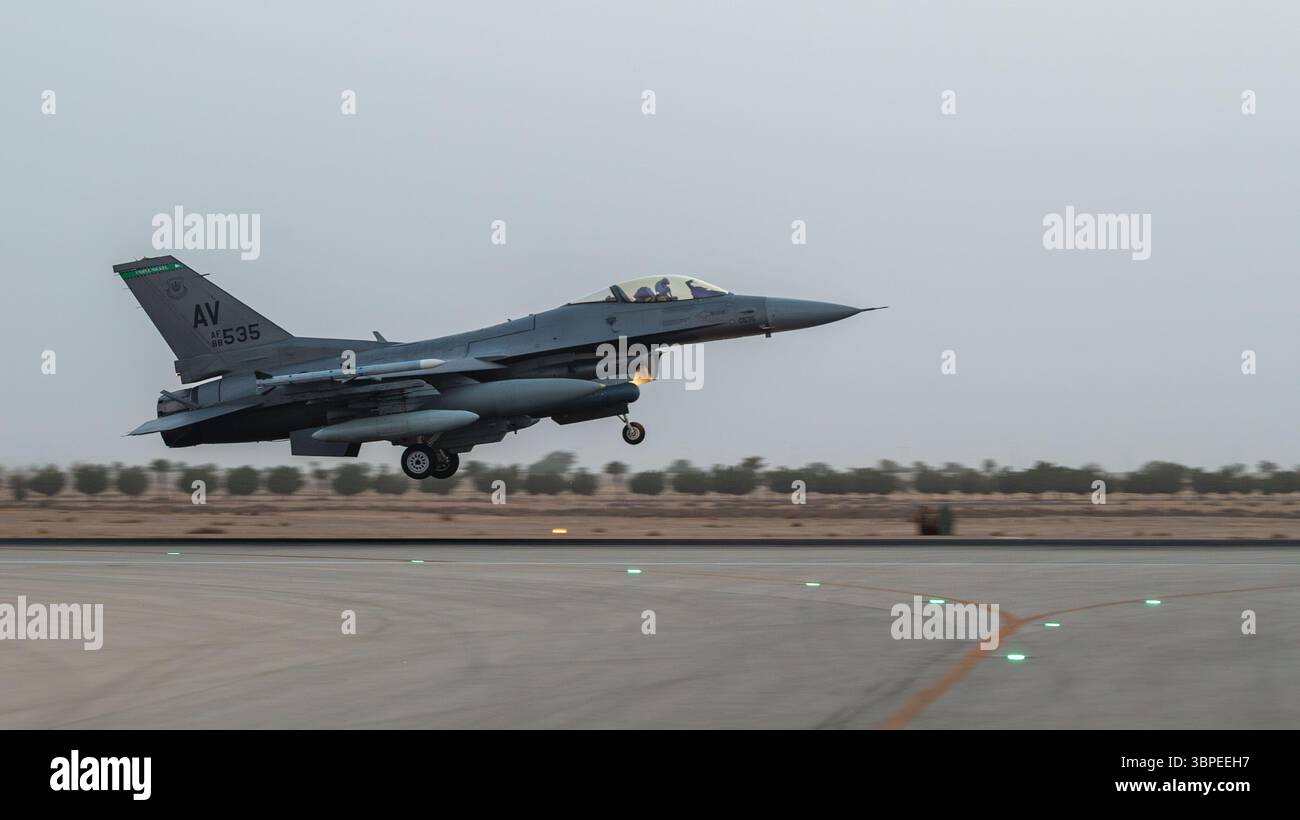 A U.S. Air Force F-16C Fighting Falcon assigned to the 555th ...